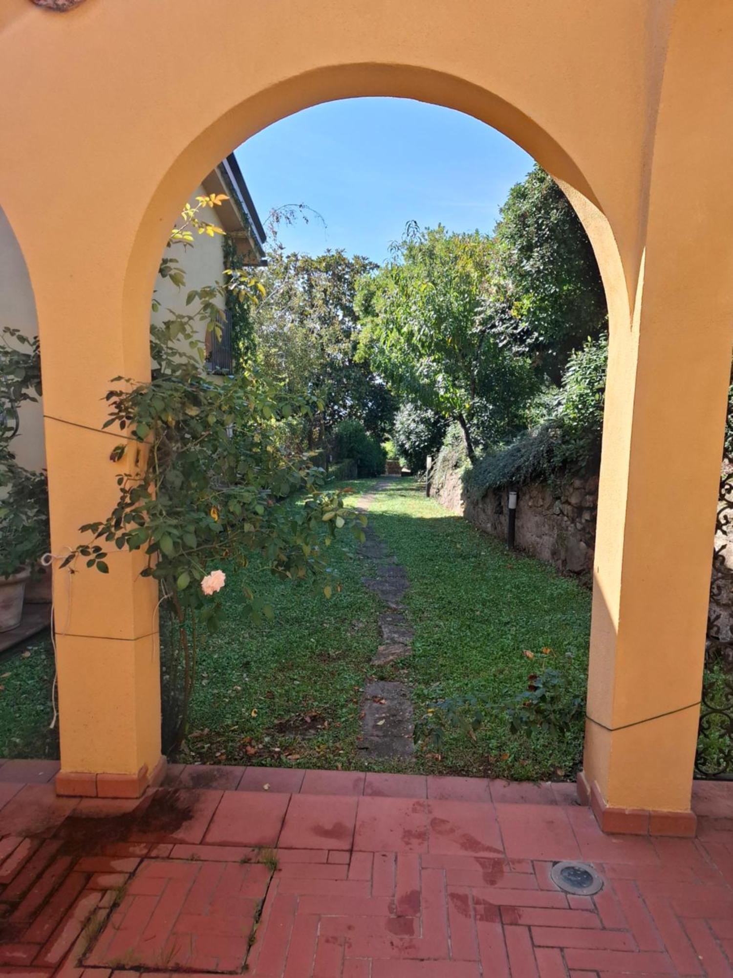 Tuscany Gorello. In Toscana. Jacuzzi Con Tetto In Cristallo,piscina