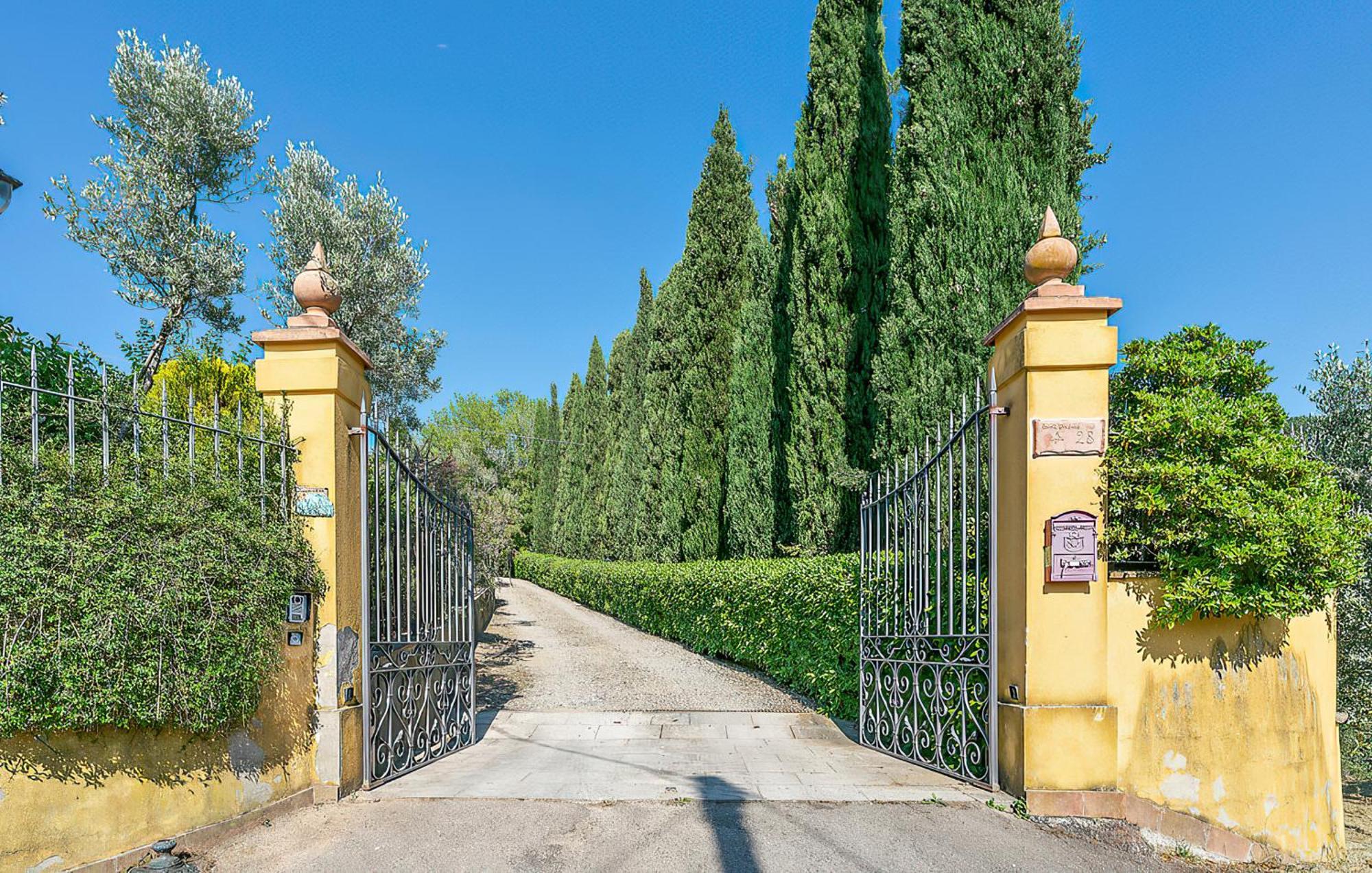 Tuscany Gorello. In Toscana. Jacuzzi Con Tetto In Cristallo,piscina * Arezzo