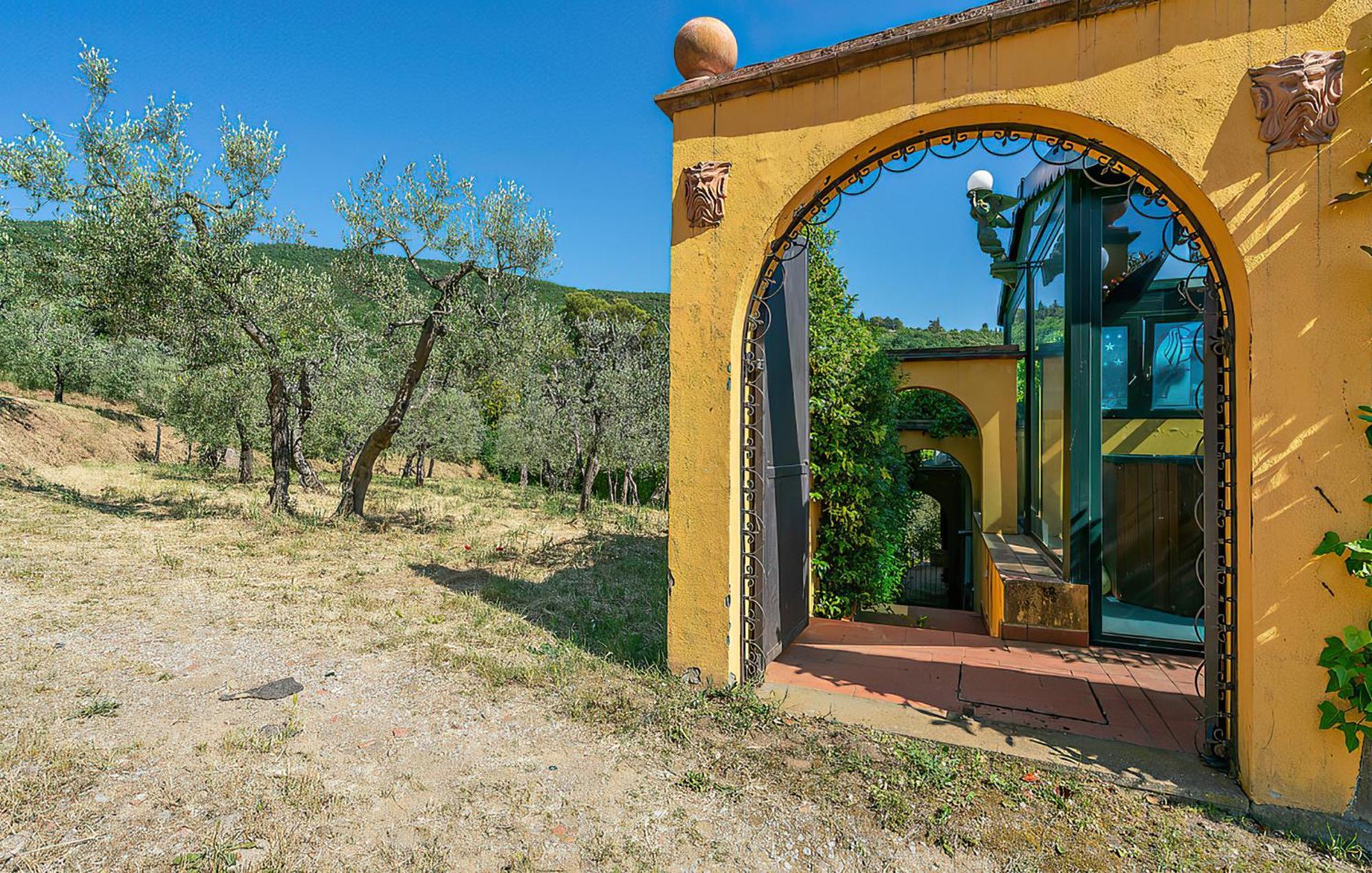 Tuscany Gorello. In Toscana. Jacuzzi Con Tetto In Cristallo,piscina